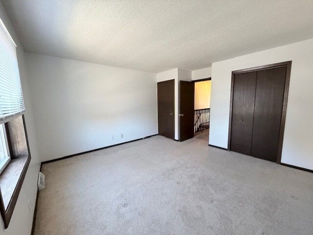 1 Bd/Den- Main Bedroom - Valley View Townhomes