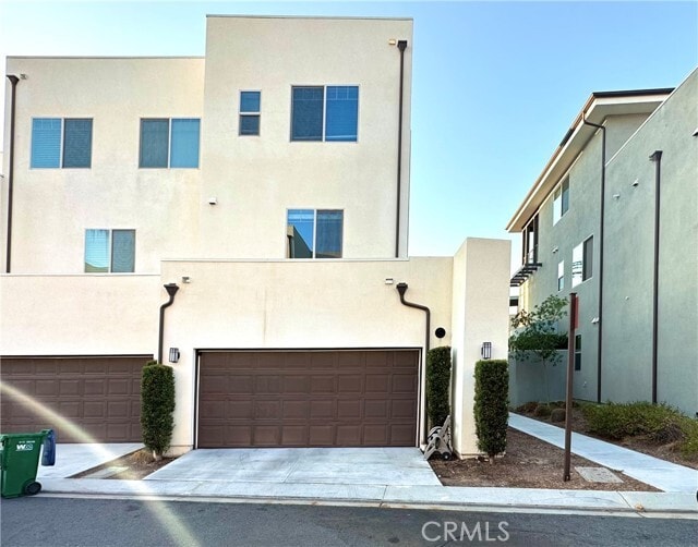 Building Photo - 147 Episode