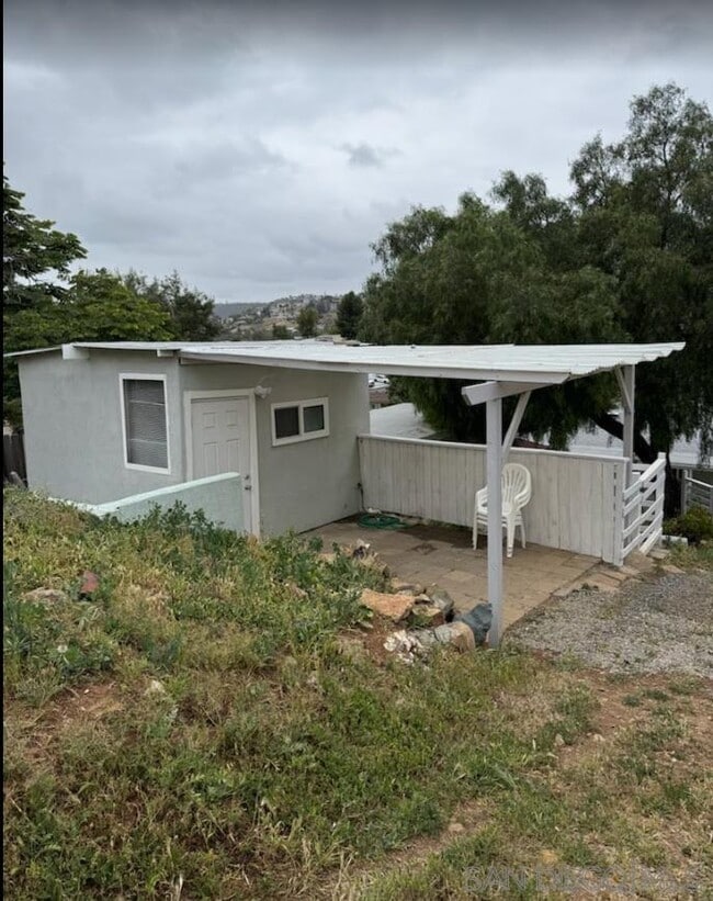 Building Photo - 9115 Rosedale Dr