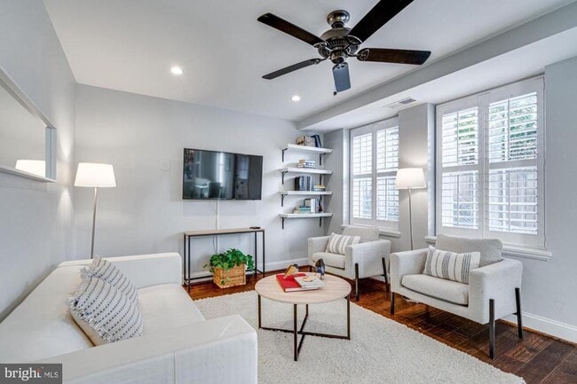 Foto del edificio - 4224 32nd St S