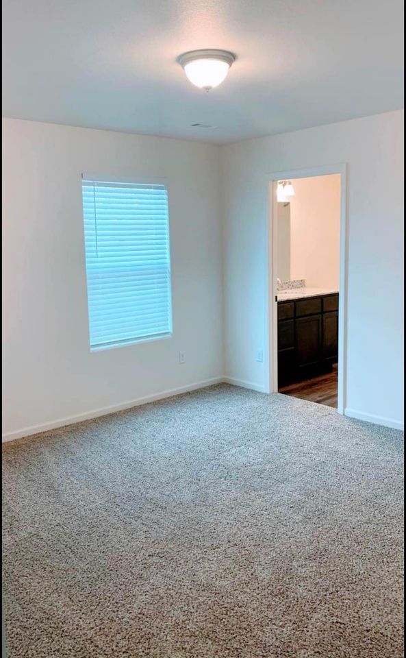 Foto del edificio - 737 N Oak St