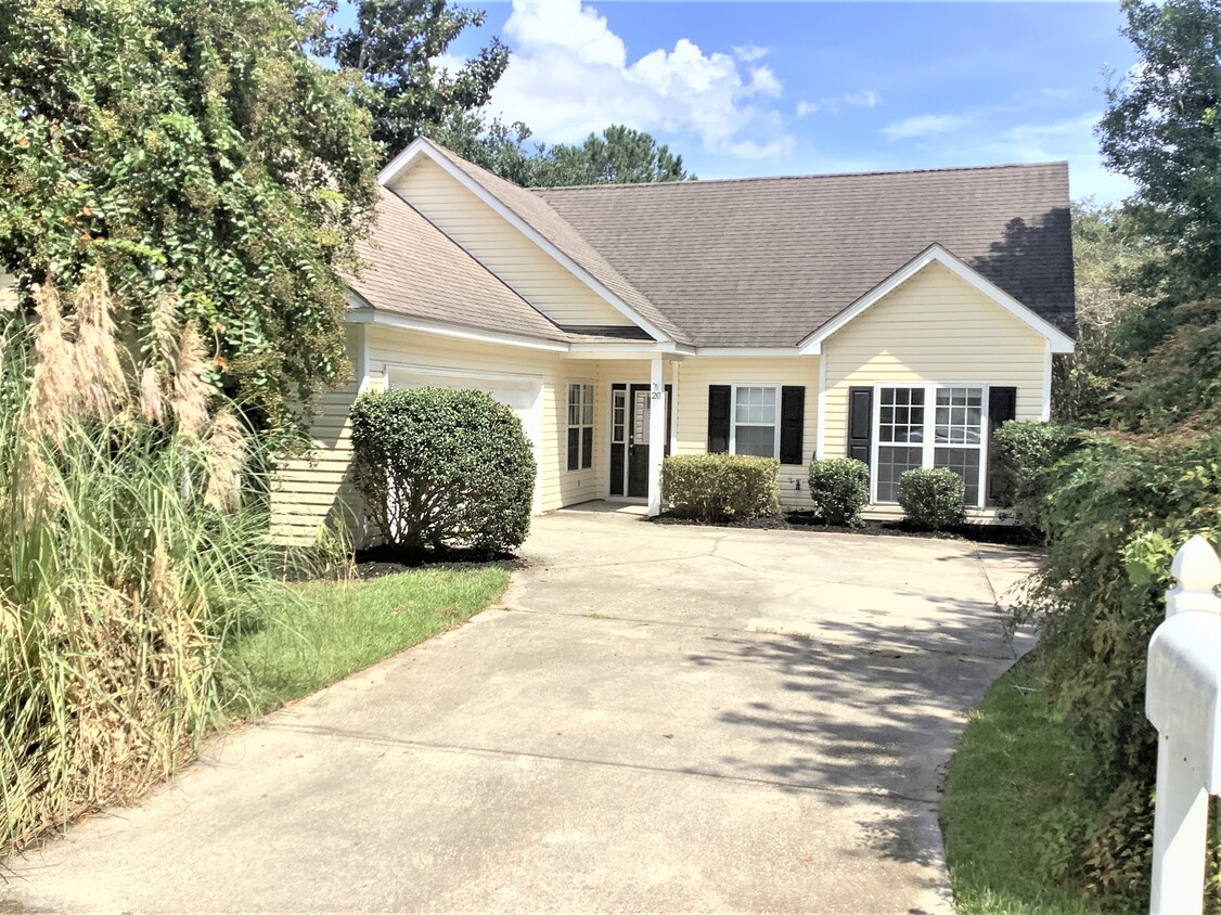 Primary Photo - 20 Capers Creek Drive