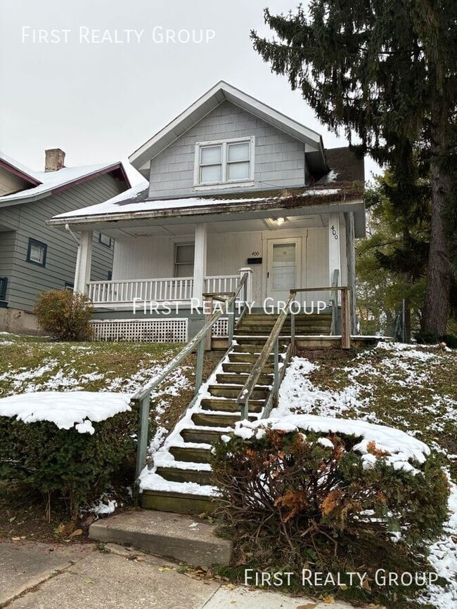 Photo - 400 Sheridan Ave House