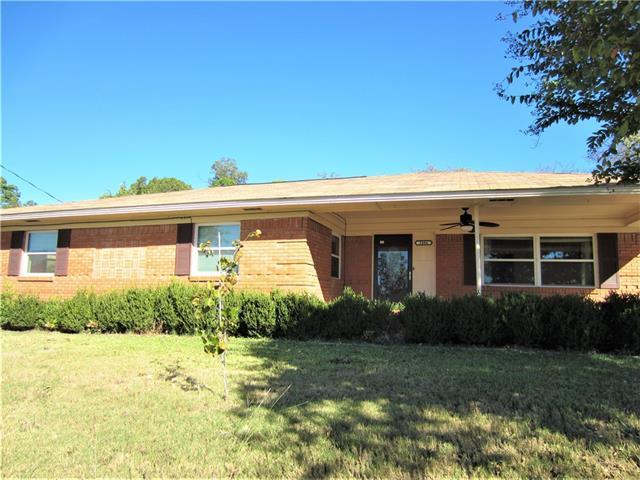 Building Photo - 2406 N Elm St