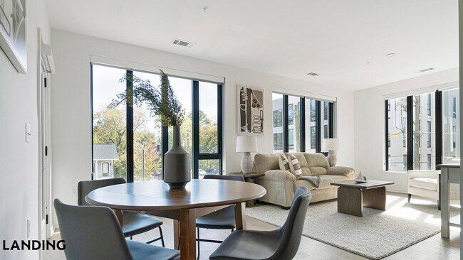 Foto del edificio - 318 W Corporation St