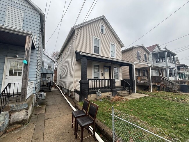 Building Photo - Use Your Tax Return For This Sweetheart of a Deal!