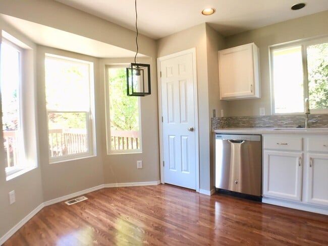 Building Photo - Great Home For Rent