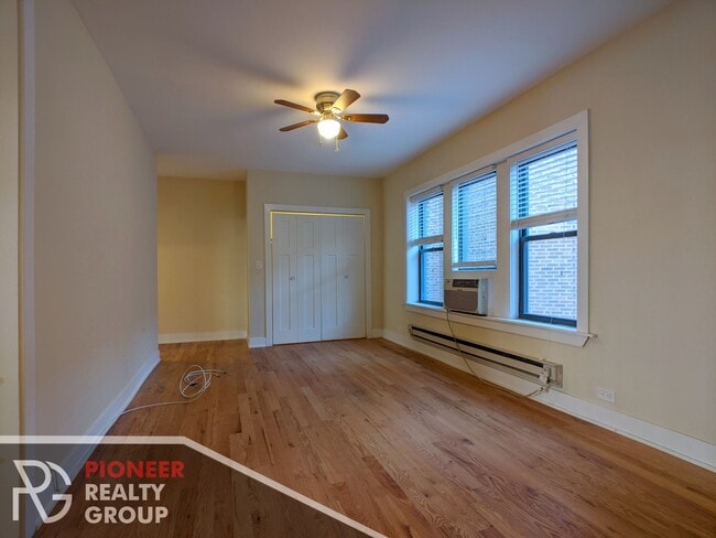 Building Photo - 3732 N Pine Grove Ave
