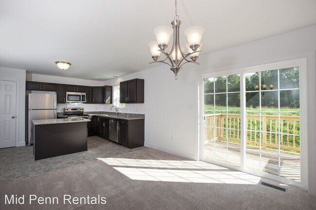 Building Photo - 3 br, 2.5 bath House - 2415 Newtown Drive 38B