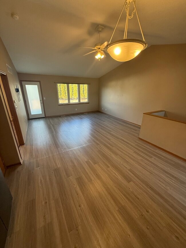 Foto del edificio - 4637 Twain St