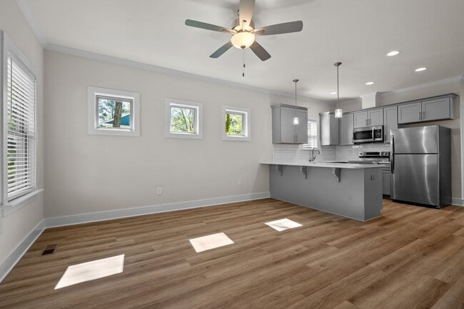 Foto del edificio - Modern amenities meet Cozy charm!  3 Bedro...