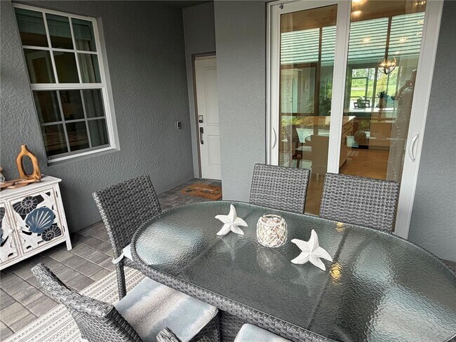 Building Photo - 12440 Wellen Golf St