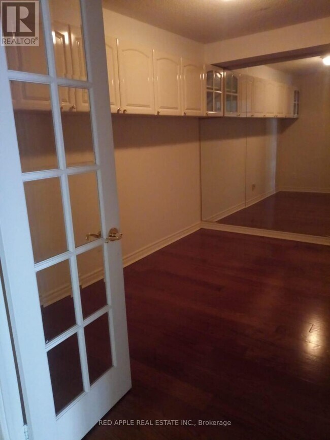 Building Photo - 350 Princess Royal Dr