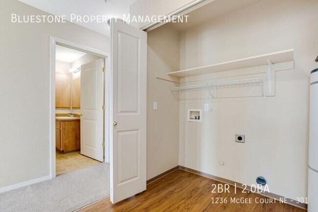 Foto del edificio - 1236 Mcgee Ct NE