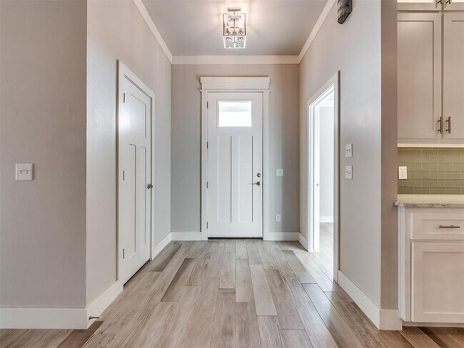 Foto del edificio - 2425 Rumble Ln