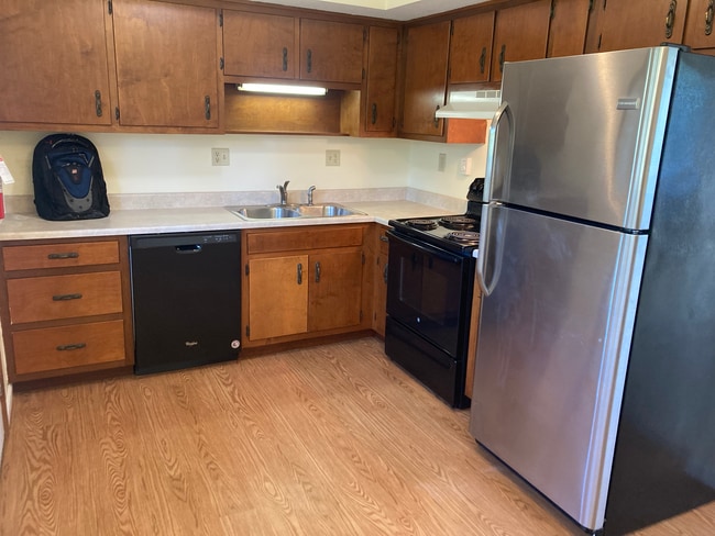 Kitchen - 3121 Shellers Bend Rd