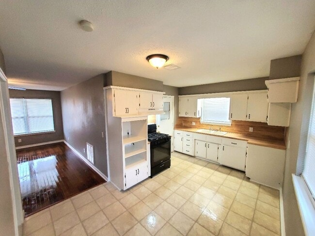 Building Photo - 3 bed 1 bath in Midwest City