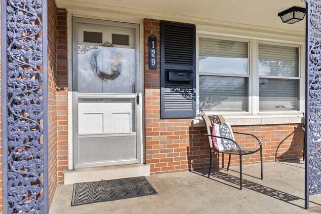 Foto del edificio - 129 Greenbriar Rd