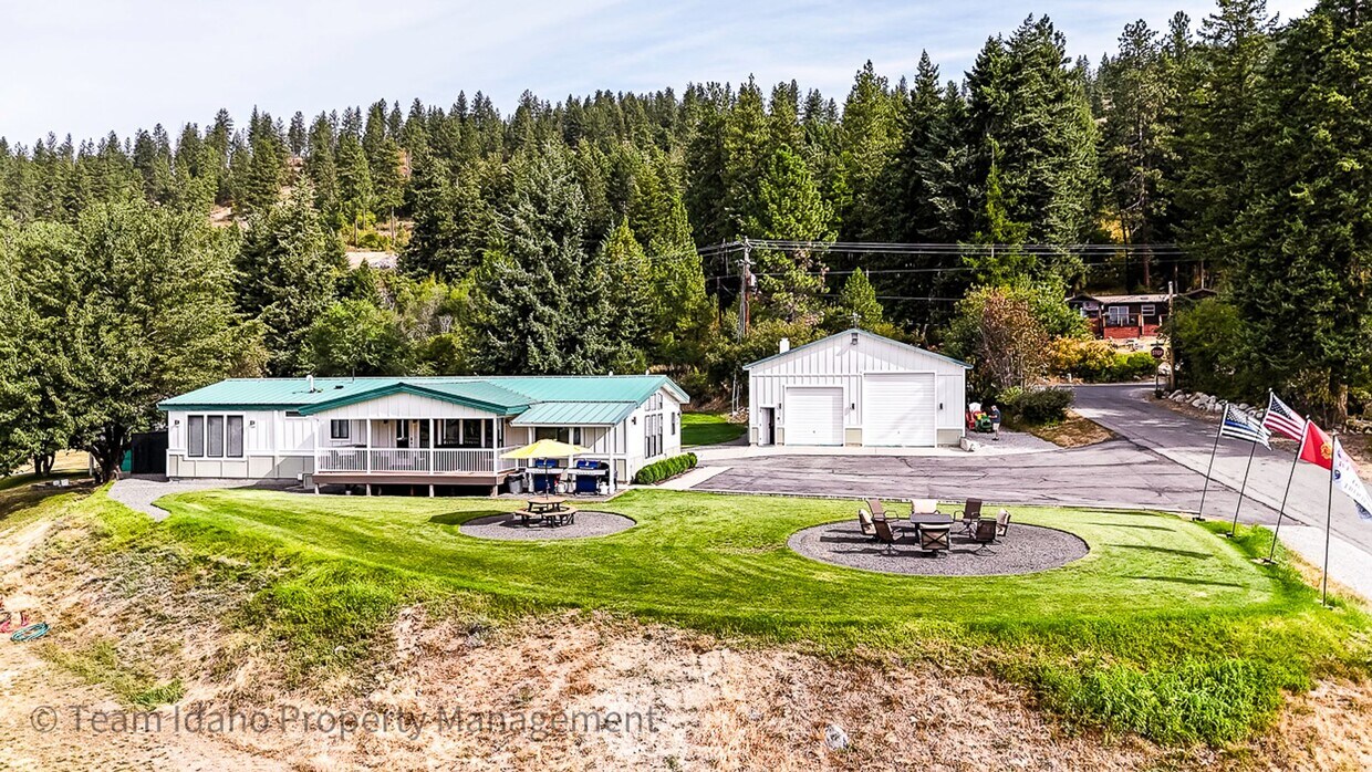 Foto principal - Fully furnished and stocked Single Level H...