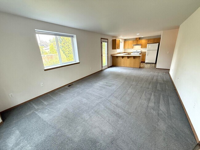 Foto del edificio - BONUS RENT SPECIAL! 3 Bed on Cul-de-sac wi...