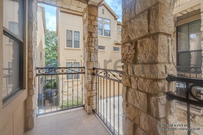 Building Photo - 5213 Eigel St