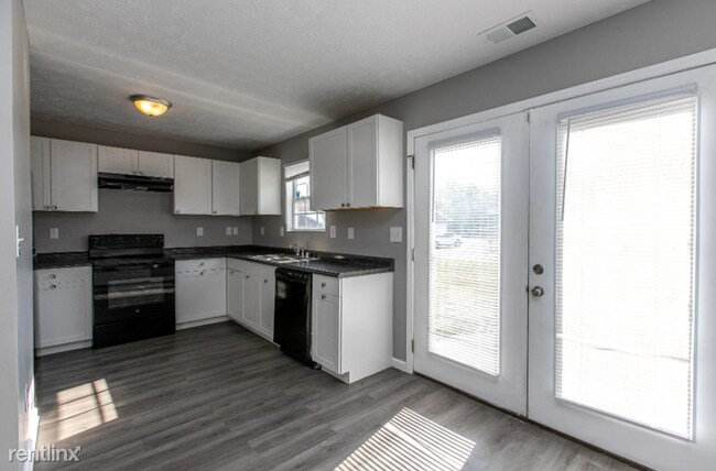 Foto del edificio - 3 br, 1.5 bath House - 102 Hannsons Path UNIT