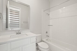 Building Photo - 6579 Scarlet Pond Ln