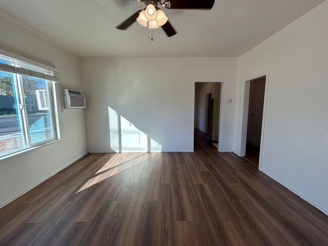 Foto del edificio - 1131 E Monte Vista Ave