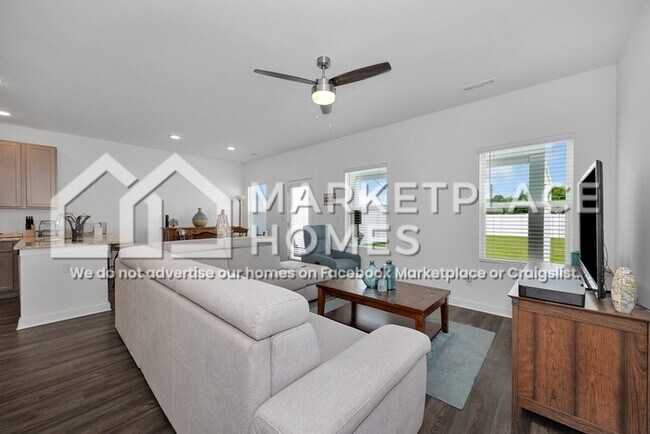 Foto del edificio - 7502 Discovery Pt Dr NW