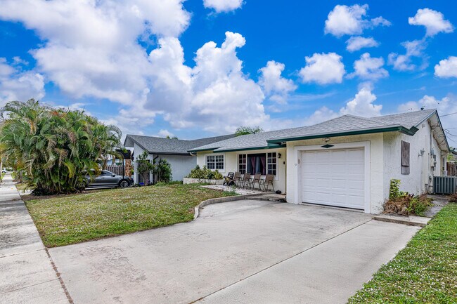 Foto del edificio - 564 NW 55th St