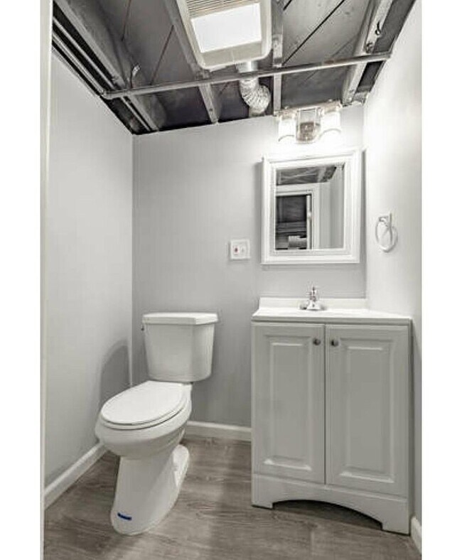 Foto del edificio - 6056 Clemens Ave