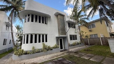 Building Photo - 551 Michigan Ave Building Photo - 551 Michigan Ave