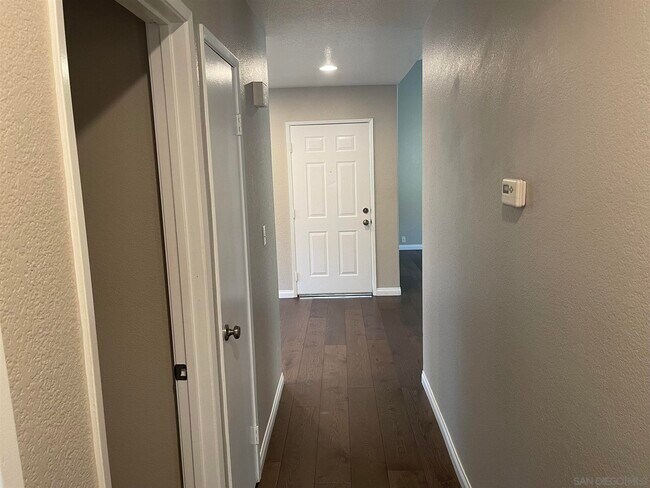 Foto del edificio - 1255 Corte Famosa