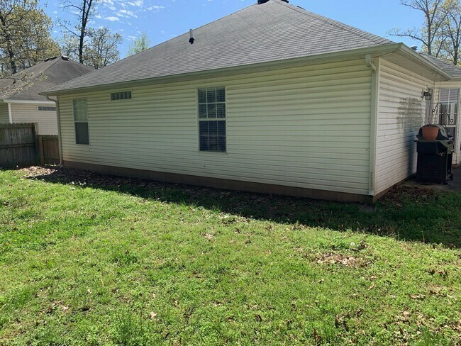 Foto del edificio - 3 Bedroom Home for Rent in Bentonville!