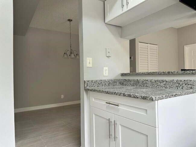 Foto del edificio - 891 Cypress Park Way