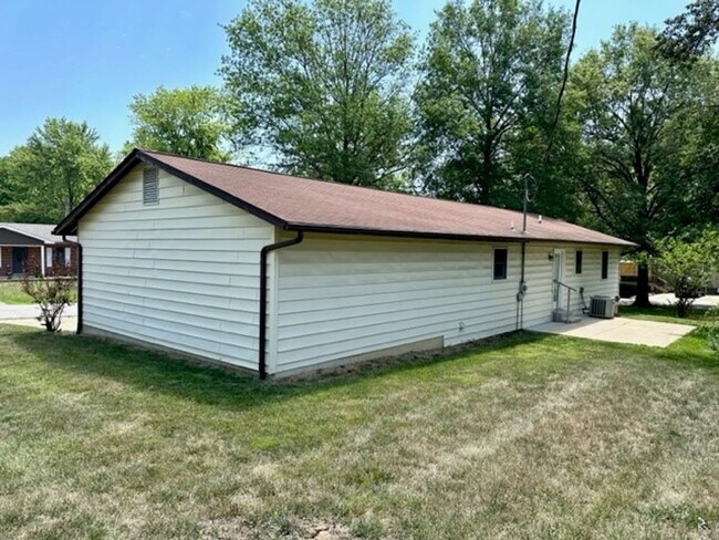 Foto del edificio - 3 RR 2 BA in Troy, MO