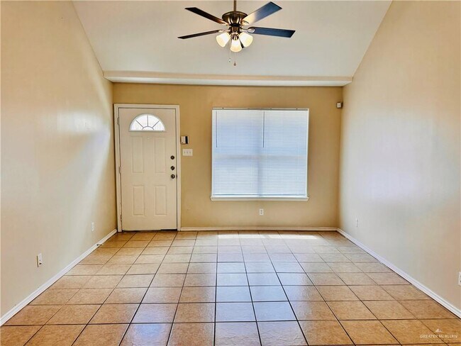 Foto del edificio - 2105 W Western Dr