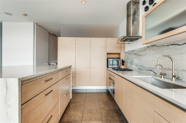 Foto del edificio - 2430 Victory Park Ln