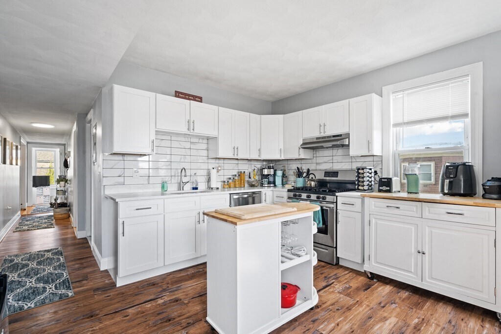 107 Temple St Unit 1, Somerville, MA 02145 Apartment for Rent in