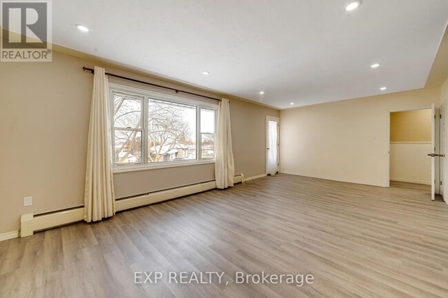 Building Photo - 1023 Eagle Dr