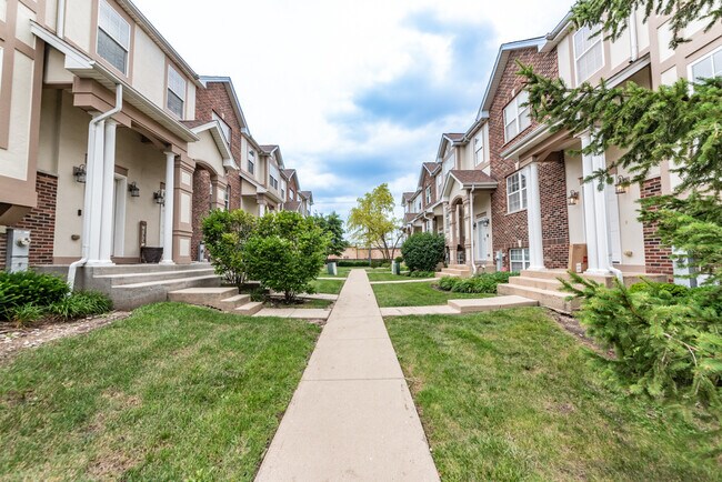 Building Photo - 551 George St