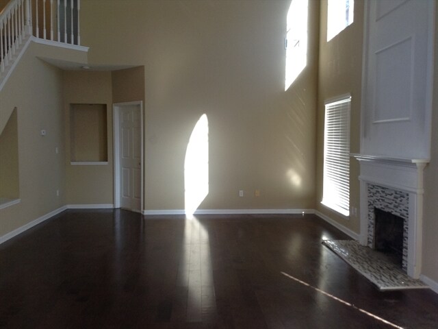 Building Photo - 4511 Lenox Hill Place