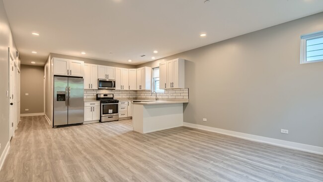 Building Photo - 2035 Dodge Ave