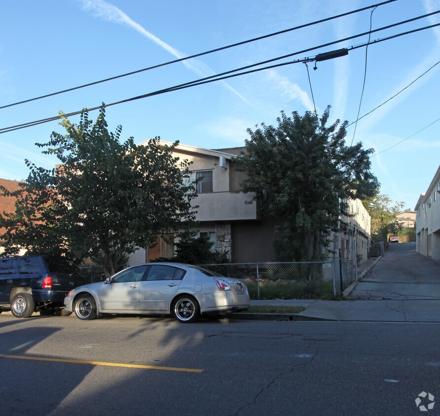Building Photo - 5629 Monte Vista St