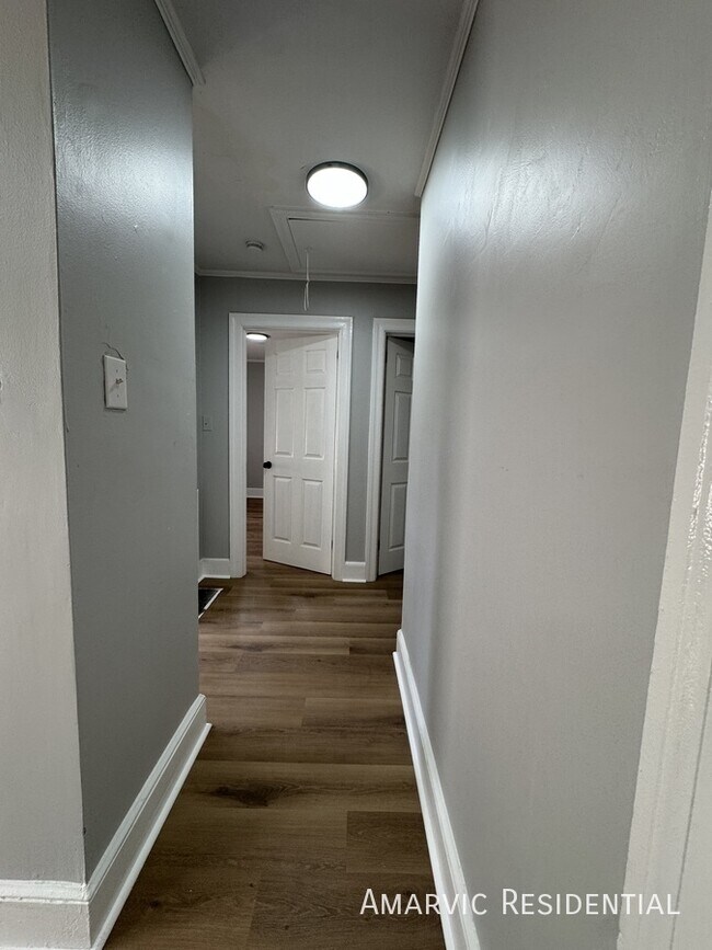 Foto del edificio - 709 Jackson Ln