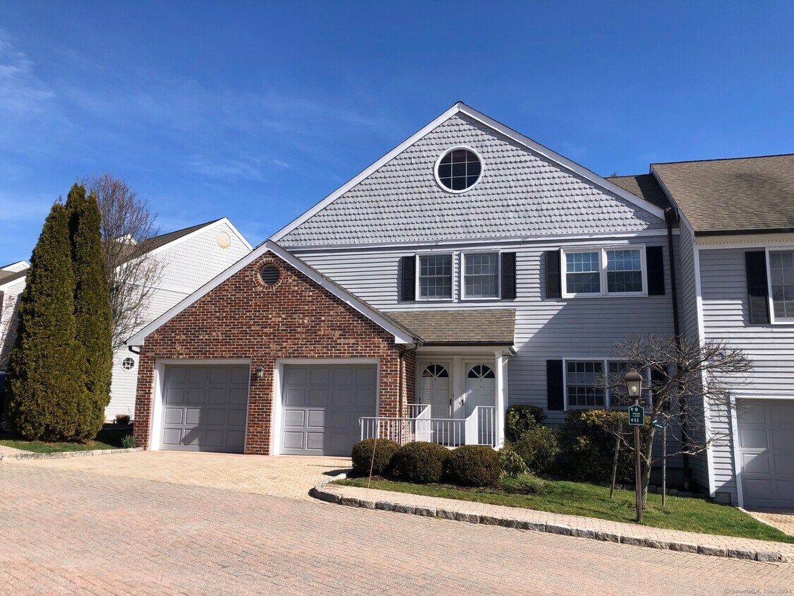 11 Pond Ln Unit 11, Darien, CT 06820 Condo for Rent in Darien, CT