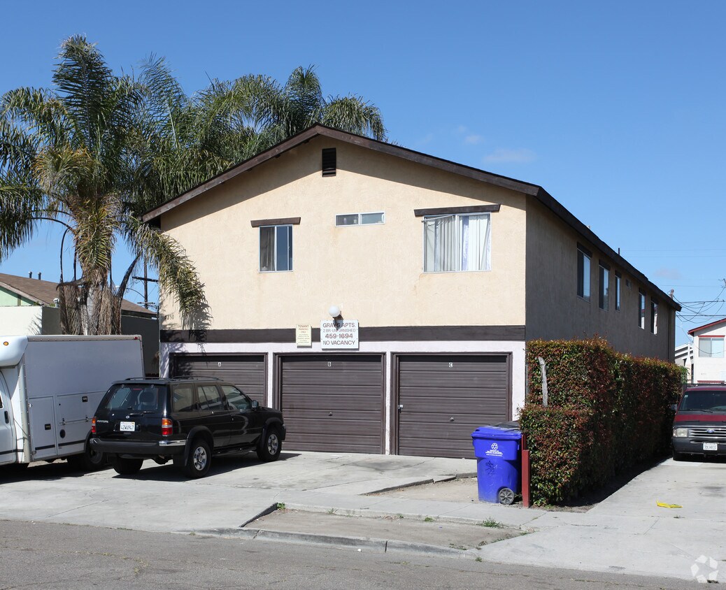 Primary Photo - Grays Apartments