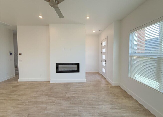 Foto del edificio - 13112 Maplewood Ave