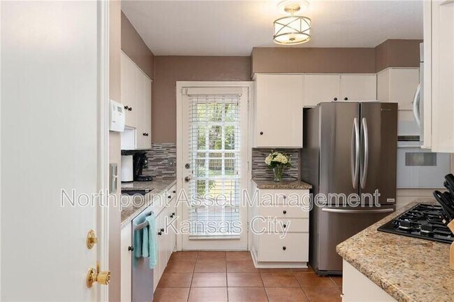 Building Photo - 6708 El Monte St
