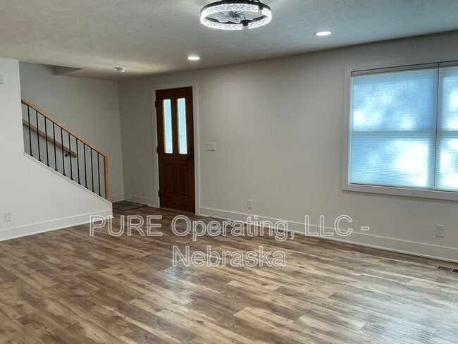 Building Photo - 316 N 13th St